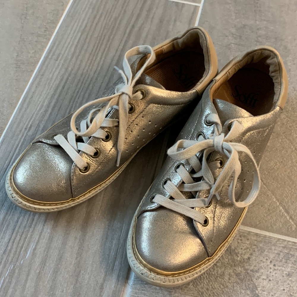 Sofft Gold Sneakers size 8